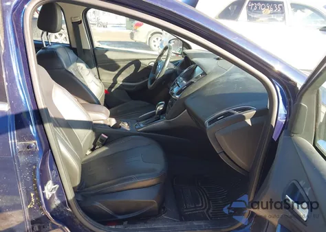 2012 Ford Focus Titanium из США, поврежденный, VIN 1FAHP3N28CL114377